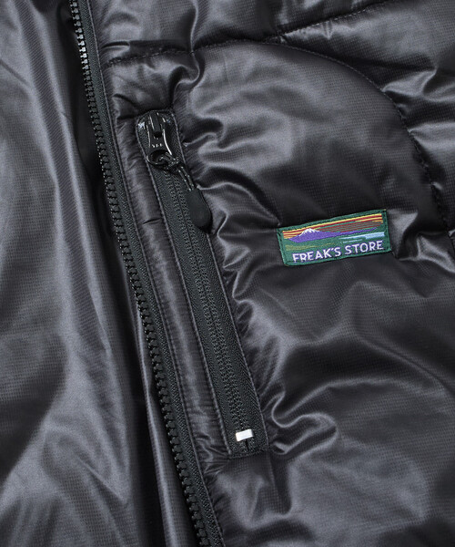 FREAK'S STORE(フリークスストア)の「限定展開 リバーシブル パディング フーディジャケット / 中綿パーカー(その他アウター・メンズ・レッド/ブラック/ブルー・SMALL/MEDIUM/LARGE)」の7枚目の写真