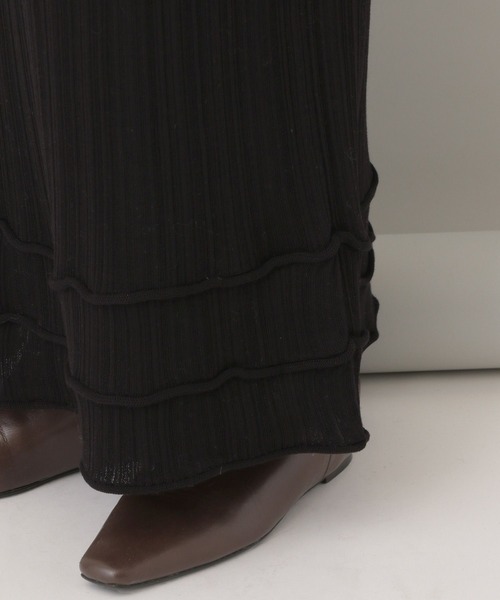 A part by（アパートバイ）の「フリルデテイールニットワンピース（ワンピース・レディース・ブラック/アイボリー・FREE）」の15枚目の写真