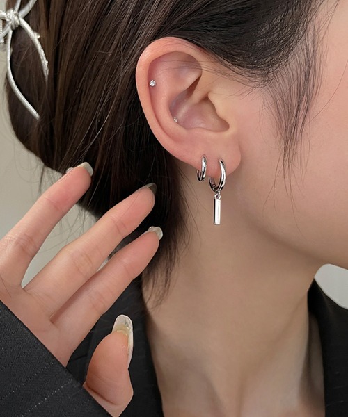 tunee(チュニー)の「【436572】バーデザインスウェイリングピアス(RZ)(ピアス(両耳用)・レディース・シルバー・FREE)」の7枚目の写真