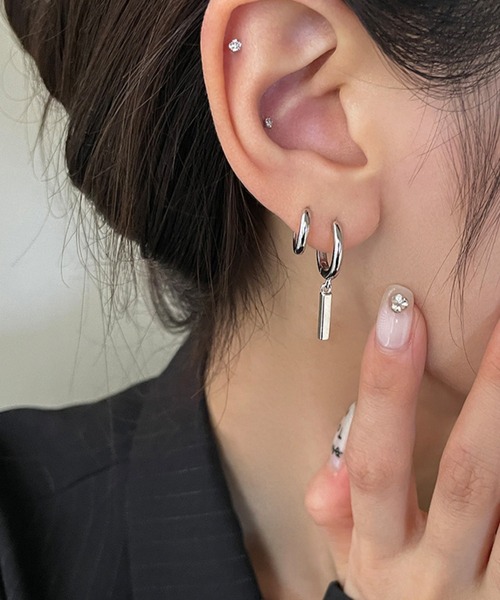 tunee(チュニー)の「【436572】バーデザインスウェイリングピアス(RZ)(ピアス(両耳用)・レディース・シルバー・FREE)」の8枚目の写真