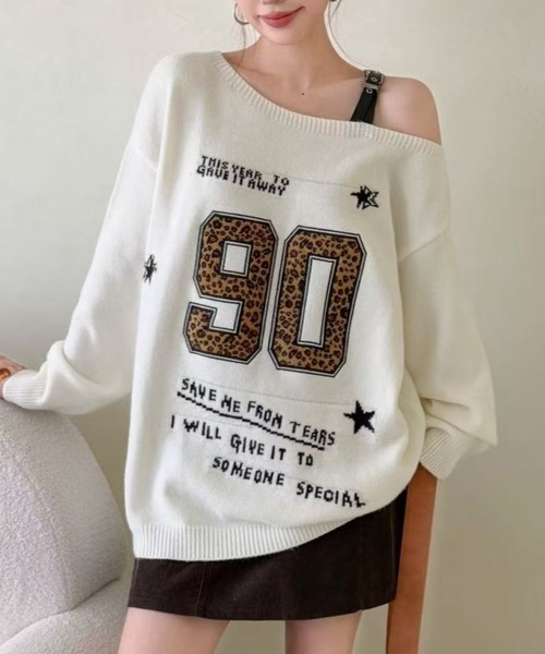 Sibra(シブラ)の「【ゆったりシルエット/3色展開】レオパードナンバー×肩ストラップデザインニット(ニット/セーター・レディース・ブラウン/アイボリー/ブラック・M)」の2枚目の写真
