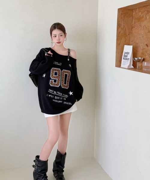 Sibra(シブラ)の「【ゆったりシルエット/3色展開】レオパードナンバー×肩ストラップデザインニット(ニット/セーター・レディース・ブラウン/アイボリー/ブラック・M)」の5枚目の写真