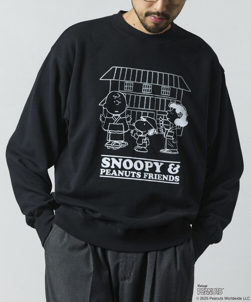 FREAK'S STORE(フリークスストア)の「PEANUTS/ピーナッツ 別注 Travel Friends/トラベルフレンズ クルーネックスウェット(スウェット・メンズ・ブラック/オリーブ/ライトグレー・MEDIUM/LARGE)」の7枚目の写真