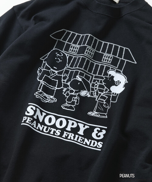 FREAK'S STORE(フリークスストア)の「PEANUTS/ピーナッツ 別注 Travel Friends/トラベルフレンズ クルーネックスウェット(スウェット・メンズ・ブラック/オリーブ/ライトグレー・MEDIUM/LARGE)」の12枚目の写真