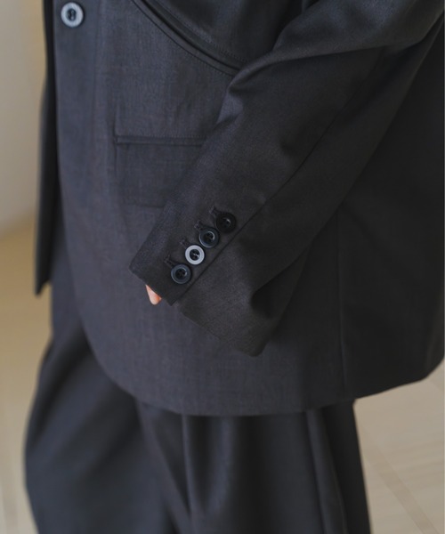 lit(リット)の「Curve Pocket Tailored Jacket(テーラードジャケット・レディース・ブラック/ダークグレー・FREE)」の4枚目の写真