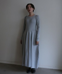 tuck A line knit one-piece