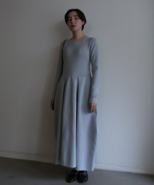 MAISON ELLIE(メゾンエリー)の「tuck A line knit one-piece(ワンピース・レディース・ベージュ/ブラック/グレー・FREE)」の3枚目の写真