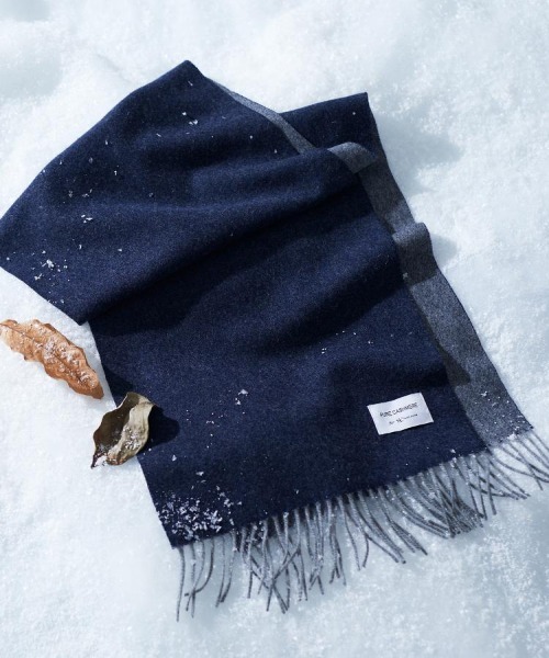 tk.TAKEO KIKUCHI(ティーケータケオキクチ)の「【カシミヤ100%】ピュアカシミヤリバーシブルマフラー(マフラー・メンズ・ボルドー/ブルーグリーン/アイボリー/ブルー系その他/ブラック・00)」の4枚目の写真