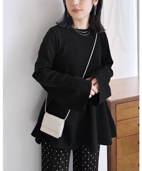 reca(レカ)の「フレアスリーブペプラムニット(ニット/セーター・レディース・グレー/ブラック/レッド・FREE)」の1枚目の写真