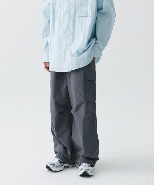 MUSINSA STANDARD（ムシンサスタンダード）の「[シティレジャー] NP ワイドベルト付きカーゴパンツ [グレー]（スウェットパンツ・メンズ・その他・40/38/42/36/34/32/30/31/33/26/27/29/28）」の2枚目の写真
