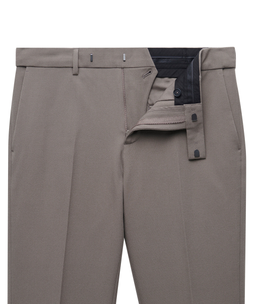MUSINSA STANDARD（ムシンサスタンダード）の「スキニーヒドゥンバンディングクロップドスラックス[ダスティベージュ]（スラックス・メンズ・その他・30/31/26/27/28/29）」の3枚目の写真