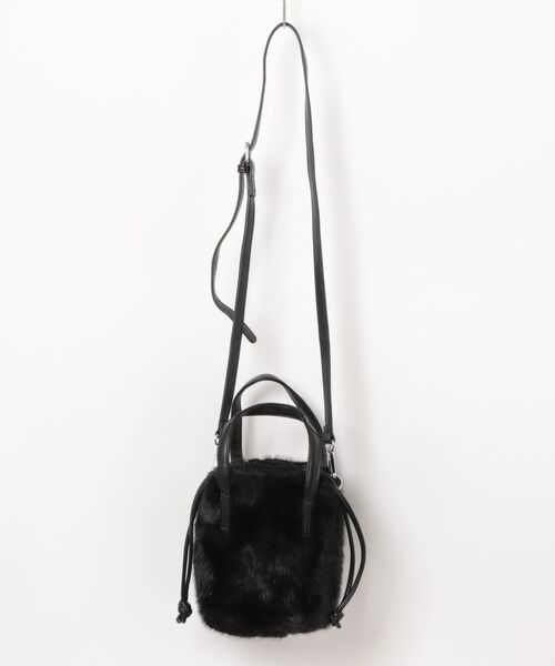 Ritzy(リッツィー)の「2way もこもこ バケットショルダーバック ハンドバッグ(ショルダーバッグ・レディース・ホワイト/ブラック/キャメル・FREE)」の16枚目の写真