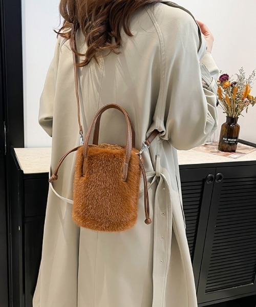 Ritzy(リッツィー)の「2way もこもこ バケットショルダーバック ハンドバッグ(ショルダーバッグ・レディース・ホワイト/ブラック/キャメル・FREE)」の18枚目の写真