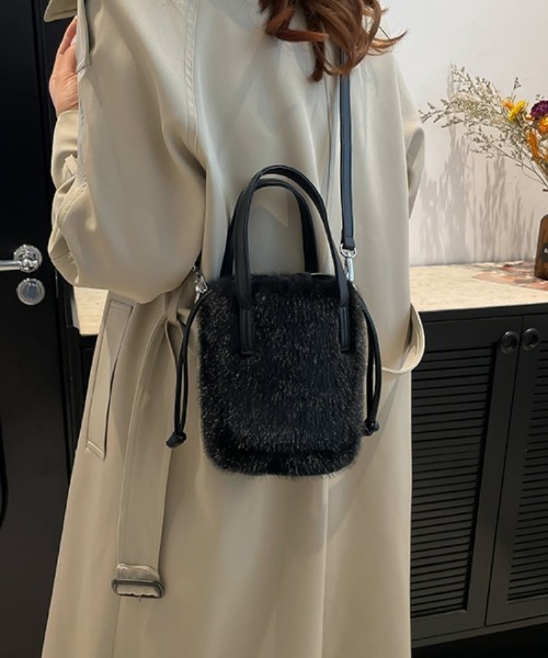 Ritzy(リッツィー)の「2way もこもこ バケットショルダーバック ハンドバッグ(ショルダーバッグ・レディース・ホワイト/ブラック/キャメル・FREE)」の7枚目の写真