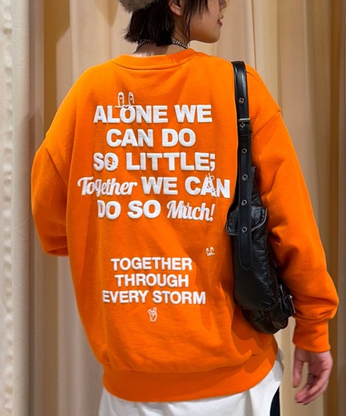 RODEO CROWNS WIDE BOWL（ロデオクラウンズワイドボウル）の「メッセージスウェットトップス（スウェット・レディース・ブラック/オレンジ/ブルー・FREE）」の3枚目の写真
