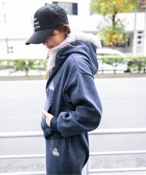 セール】《フードファー×ラメ》裏起毛 ジップパーカー バック