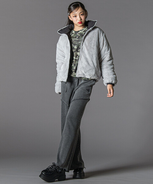 ZIDDY（ジディ）の「リバーシブルアウター(130~160cm)（ブルゾン・キッズ・ベージュ/ブラック・150cm/140cm/130cm/FREE）」の13枚目の写真