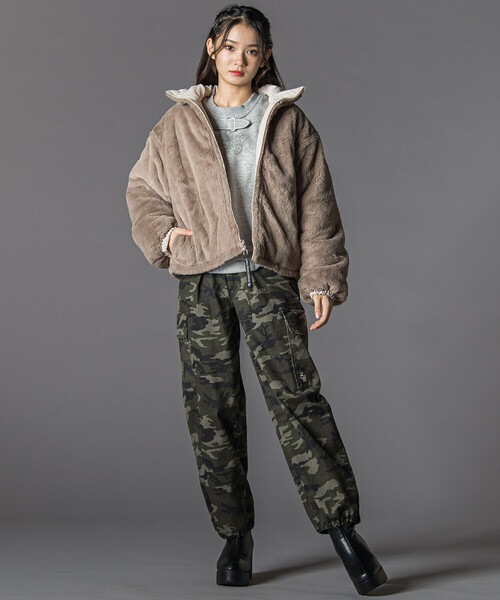 ZIDDY（ジディ）の「リバーシブルアウター(130~160cm)（ブルゾン・キッズ・ベージュ/ブラック・150cm/140cm/130cm/FREE）」の15枚目の写真