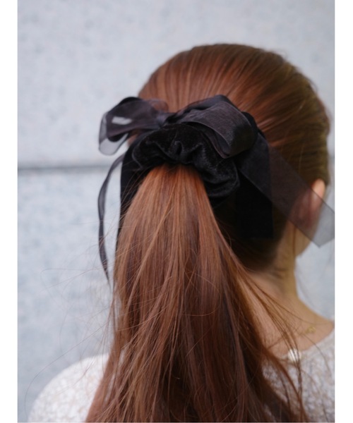 jumelle（ジュメロ）の「velour ribbon shushu（シュシュ・レディース・ブラック・FREE）」の7枚目の写真