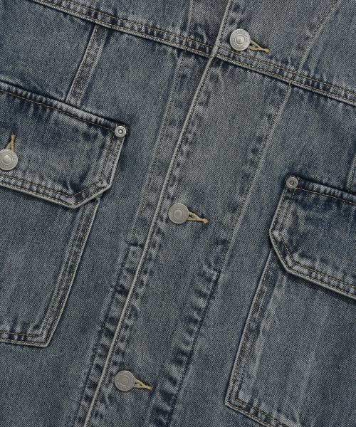 COVERNAT(カバーナット)の「デニムトラッカージャケットブルー(デニムジャケット・レディース・その他・LARGE/MEDIUM/SMALL/X-LARGE)」の4枚目の写真