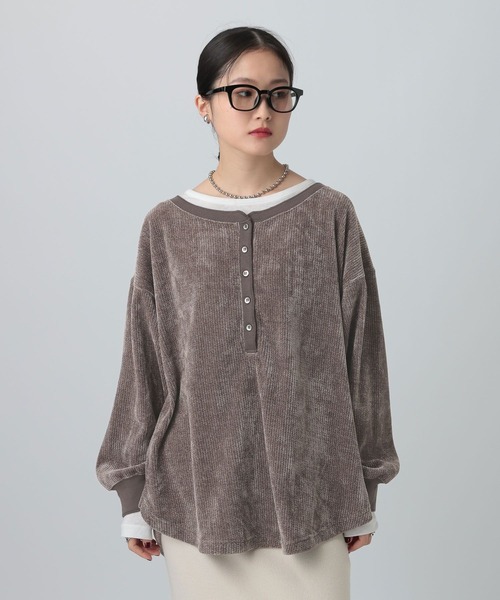 LEPSIM（レプシィム）の「ドッキングヘンリープルオーバー　625499（Tシャツ/カットソー・レディース・グレー/グレイッシュベージュ/ブラック・FREE）」の2枚目の写真