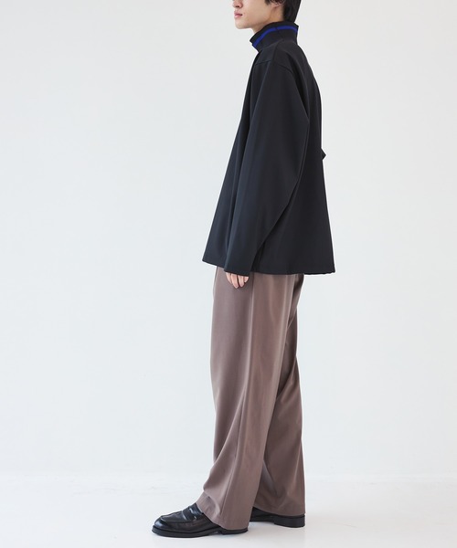 UJOH（ウジョー）の「【UJOH HOMME】Tape-Belt 1 Tuck PNT（スラックス・メンズ・ブラック/ベージュ・4/5）」の6枚目の写真