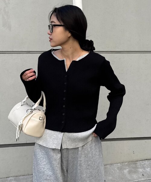 CIAOPANIC TYPY（チャオパニックティピー）の「【マイナス3kg見え】レイヤードライクマルチウェイ配色リブニットカーデ（カーディガン/ボレロ・レディース・サックスブルー/レッド/ブラック/グレー/ブラウン/イエロー・ONE SIZE）」の9枚目の写真