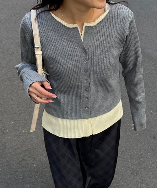 CIAOPANIC TYPY(チャオパニックティピー)の「【マイナス3kg見え】レイヤードライクマルチウェイ配色リブニットカーデ(カーディガン/ボレロ・レディース・サックスブルー/レッド/ブラック/グレー/ブラウン/イエロー・ONE SIZE)」の8枚目の写真