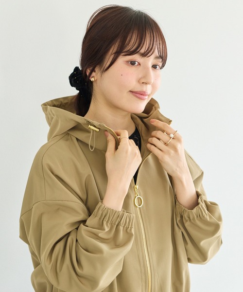 LAVEANGE（ラビアンジェ）の「裾フレア フード付きマウンテンパーカー（マウンテンパーカー・レディース・ブラック/ベージュ・4L/3L/LL/M/5L）」の11枚目の写真