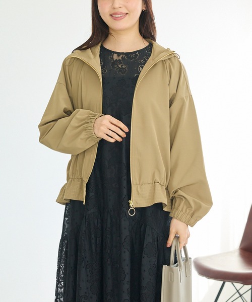 LAVEANGE（ラビアンジェ）の「裾フレア フード付きマウンテンパーカー（マウンテンパーカー・レディース・ブラック/ベージュ・4L/3L/LL/M/5L）」の13枚目の写真