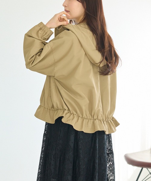 LAVEANGE（ラビアンジェ）の「裾フレア フード付きマウンテンパーカー（マウンテンパーカー・レディース・ブラック/ベージュ・4L/3L/LL/M/5L）」の15枚目の写真