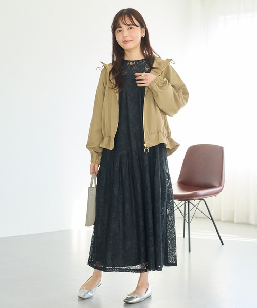 LAVEANGE（ラビアンジェ）の「裾フレア フード付きマウンテンパーカー（マウンテンパーカー・レディース・ブラック/ベージュ・4L/3L/LL/M/5L）」の16枚目の写真