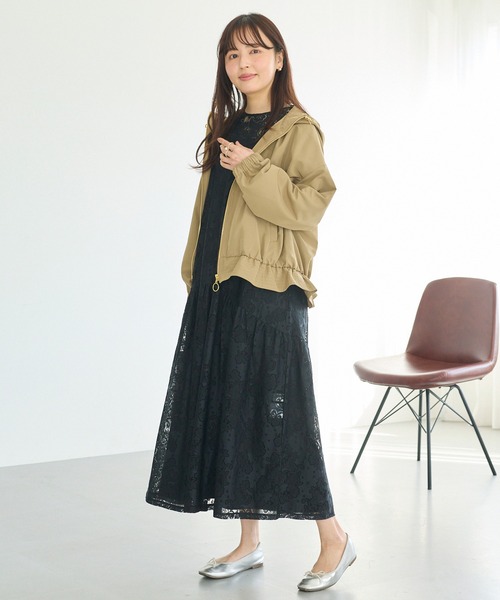 LAVEANGE（ラビアンジェ）の「裾フレア フード付きマウンテンパーカー（マウンテンパーカー・レディース・ブラック/ベージュ・4L/3L/LL/M/5L）」の18枚目の写真