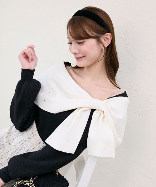 MAJESTIC LEGON(マジェスティックレゴン)の「ビジューリボンオフショルニット(ニット/セーター・レディース・ボルドー/ピンク/ブラック/アイボリー/ブラック系その他・MEDIUM)」の13枚目の写真