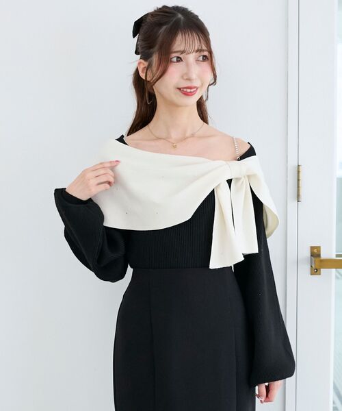 MAJESTIC LEGON(マジェスティックレゴン)の「ビジューリボンオフショルニット(ニット/セーター・レディース・ボルドー/ピンク/ブラック/アイボリー/ブラック系その他・MEDIUM)」の19枚目の写真