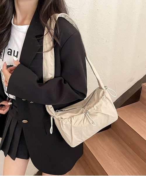almo(アルモ)の「【Blss】【Bling Leads】ナイロンギャザー ショルダーバッグ 調節可能(BL)(ショルダーバッグ・レディース・ブラック/グレー/ホワイト・FREE)」の15枚目の写真