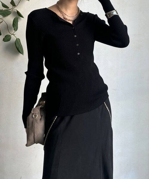 DouDou（ドゥドゥ）の「ヘンリーネックリブニット（ニット/セーター・レディース・ネイビー/ブラック/オフホワイト・FREE）」の6枚目の写真