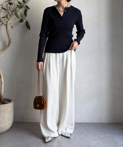 DouDou（ドゥドゥ）の「ヘンリーネックリブニット（ニット/セーター・レディース・ネイビー/ブラック/オフホワイト・FREE）」の12枚目の写真