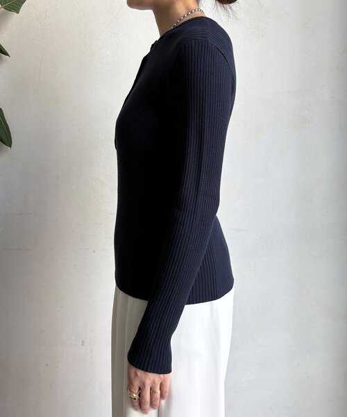 DouDou（ドゥドゥ）の「ヘンリーネックリブニット（ニット/セーター・レディース・ネイビー/ブラック/オフホワイト・FREE）」の20枚目の写真