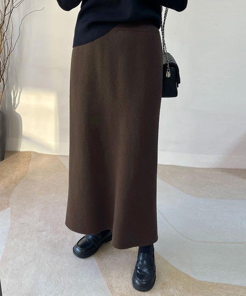 DAY CLOSET(デイ クローゼット)の「【裏起毛/ロング丈/バックスリット入り/全周ゴム】あったかふわふわ ニット×シャギー 異素材MIX ナロー ニット スカート レディース(スカート・レディース・ダークブラウン/ブラック・FREE)」の8枚目の写真
