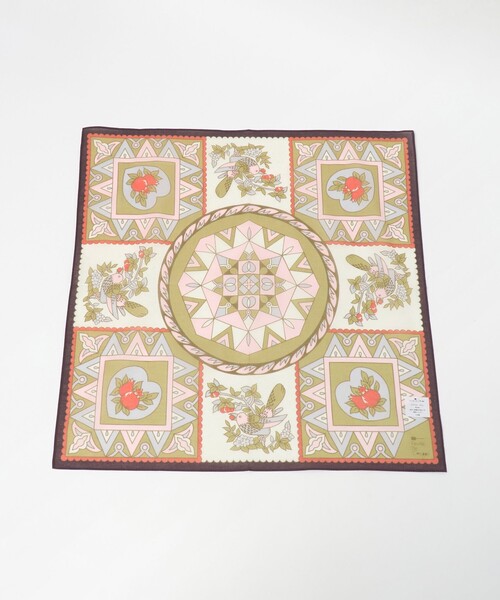 green label relaxing（グリーンレーベルリラクシング）の「【別注】＜Feuille de Cocoon＞ スカーフ（バンダナ/スカーフ・レディース・ダークブラウン/ベージュ・FREE）」の5枚目の写真