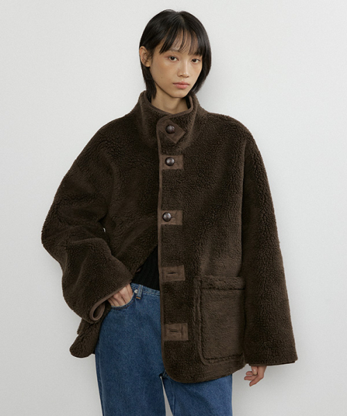 LINGSEOUL(リングソウル)の「reversible shearling mustang coat-brown(ムートンコート・レディース・その他・FREE)」の3枚目の写真