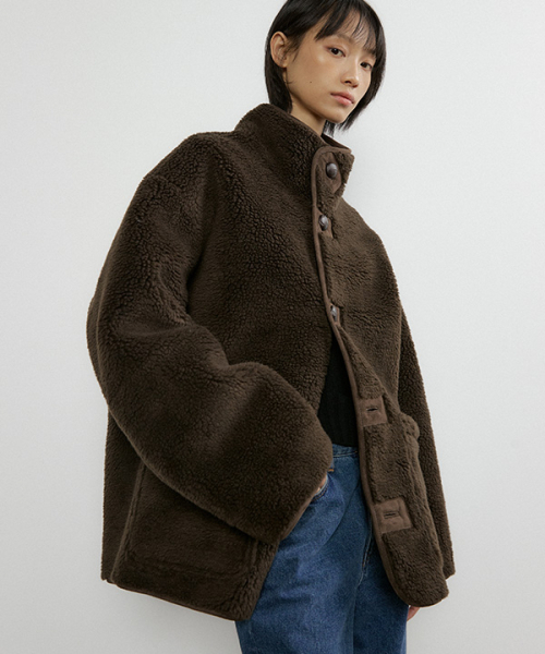 LINGSEOUL(リングソウル)の「reversible shearling mustang coat-brown(ムートンコート・レディース・その他・FREE)」の4枚目の写真