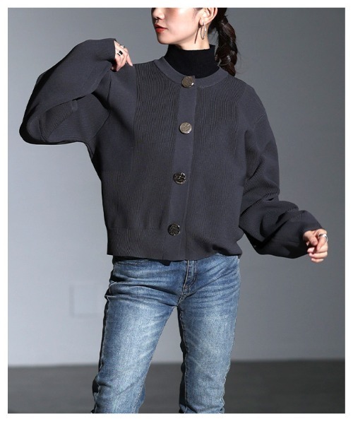 Sawa a la mode(サワアラモード)の「メタルボタンスポンジニットカーディガン(カーディガン/ボレロ・レディース・チャコールグレー/ベージュ・FREE)」の9枚目の写真