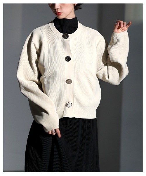 Sawa a la mode(サワアラモード)の「メタルボタンスポンジニットカーディガン(カーディガン/ボレロ・レディース・チャコールグレー/ベージュ・FREE)」の16枚目の写真