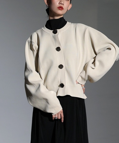 Sawa a la mode(サワアラモード)の「メタルボタンスポンジニットカーディガン(カーディガン/ボレロ・レディース・チャコールグレー/ベージュ・FREE)」の20枚目の写真
