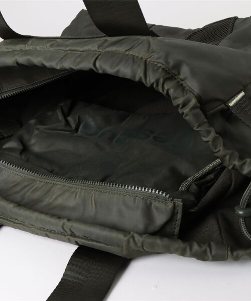 Desigual（デシグアル）の「大型ナイロンショッパーバッグ（ボストンバッグ・レディース・グリーン・FREE）」の2枚目の写真