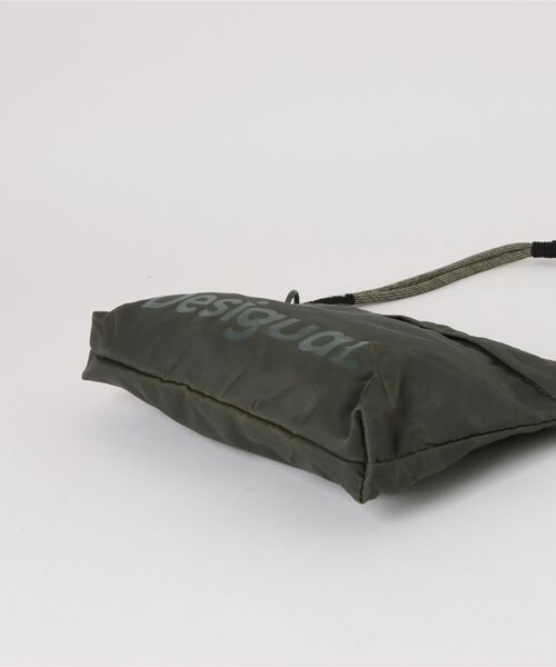 Desigual（デシグアル）の「大型ナイロンショッパーバッグ（ボストンバッグ・レディース・グリーン・FREE）」の4枚目の写真