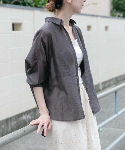 ITEMS URBANRESEARCH(アイテムズ アーバンリサーチ)の「シアーポケットスキッパーシャツ(シャツ/ブラウス・レディース・ブラック/ライトブルー/ホワイト/ミント/チャコールグレー・FREE)」の3枚目の写真