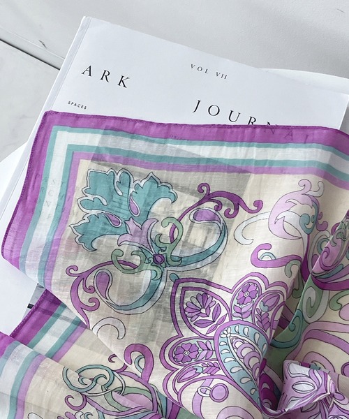 AS KNOW AS plus(アズノゥアズプラス)の「インド シルク混パネルスカーフ 60×60(バンダナ/スカーフ・レディース・C/D/E/F/A/H/B/G・FREE)」の4枚目の写真